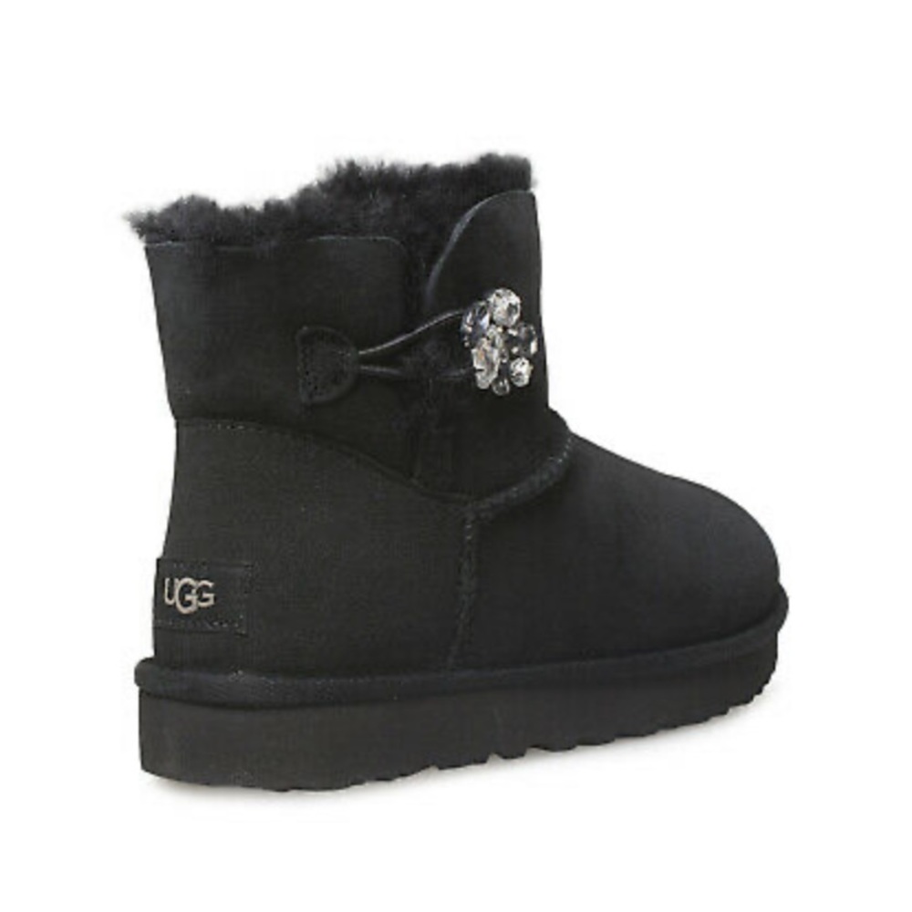 NWT UGG W Mini Bailey Button Gem in Black